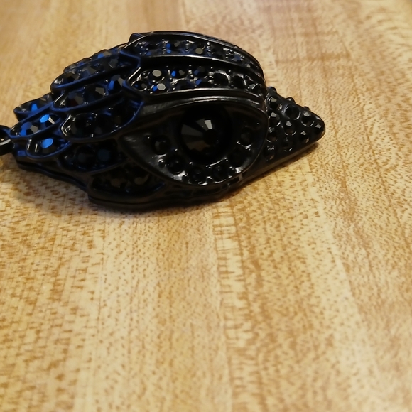 Kurt Geiger NWT Black Rhinestone Raven Head Keychain/Bag Charm - Picture 5 of 9